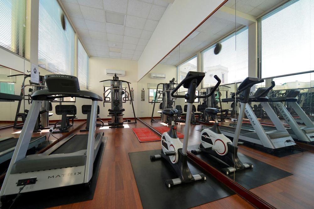 Ramada by Wyndham Bahrain Hotel Al-Manamah Bagian luar foto