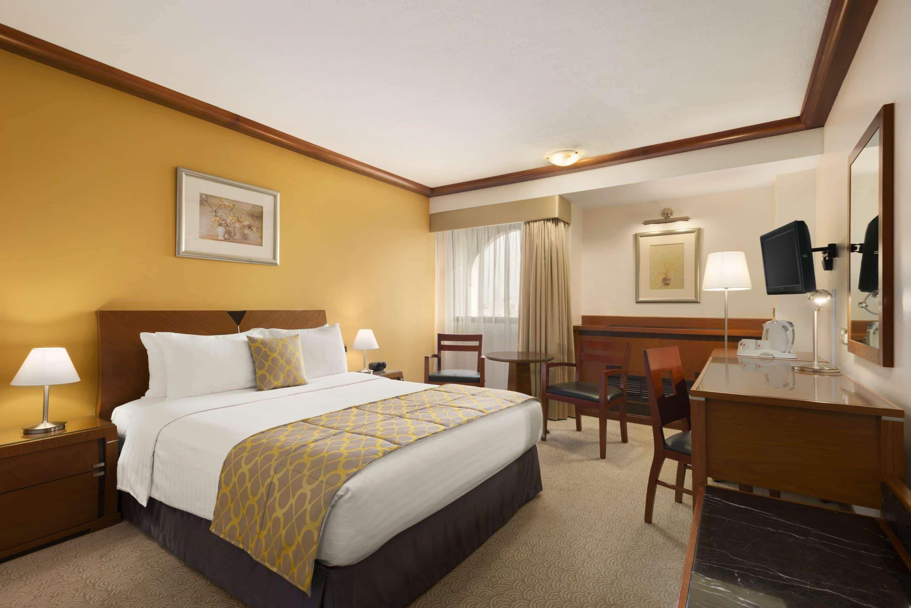 Ramada by Wyndham Bahrain Hotel Al-Manamah Bagian luar foto
