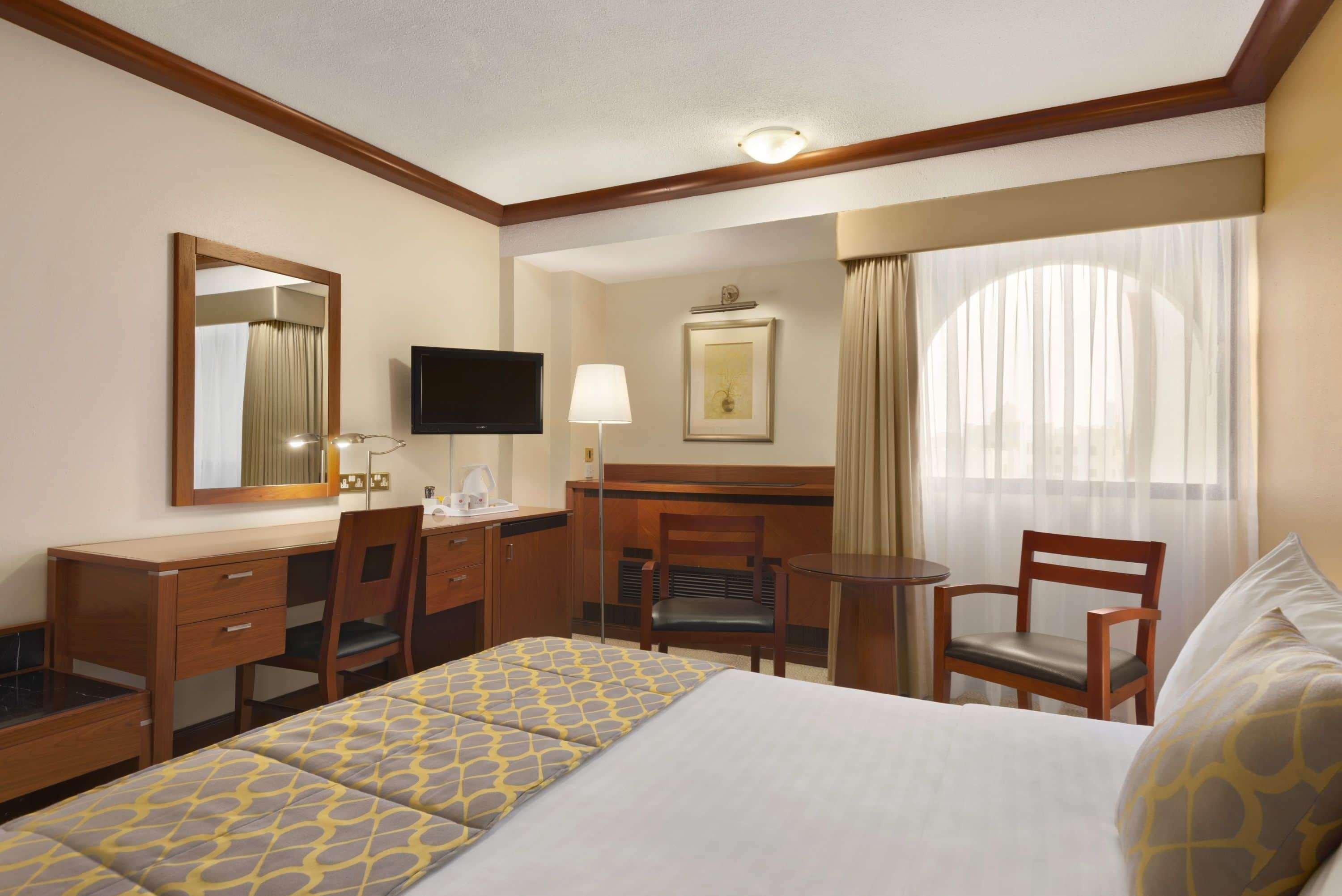 Ramada by Wyndham Bahrain Hotel Al-Manamah Bagian luar foto