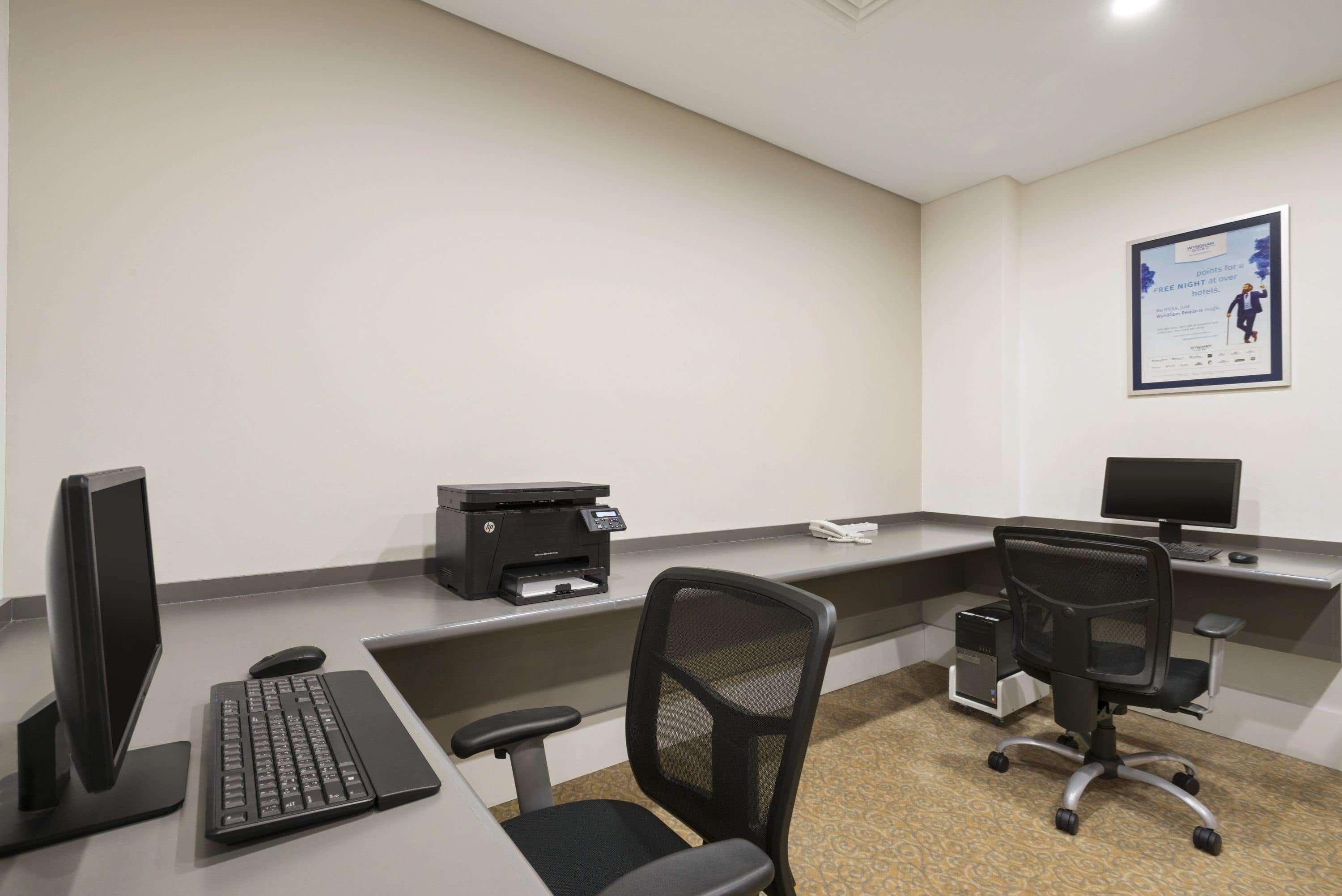 Ramada by Wyndham Bahrain Hotel Al-Manamah Bagian luar foto