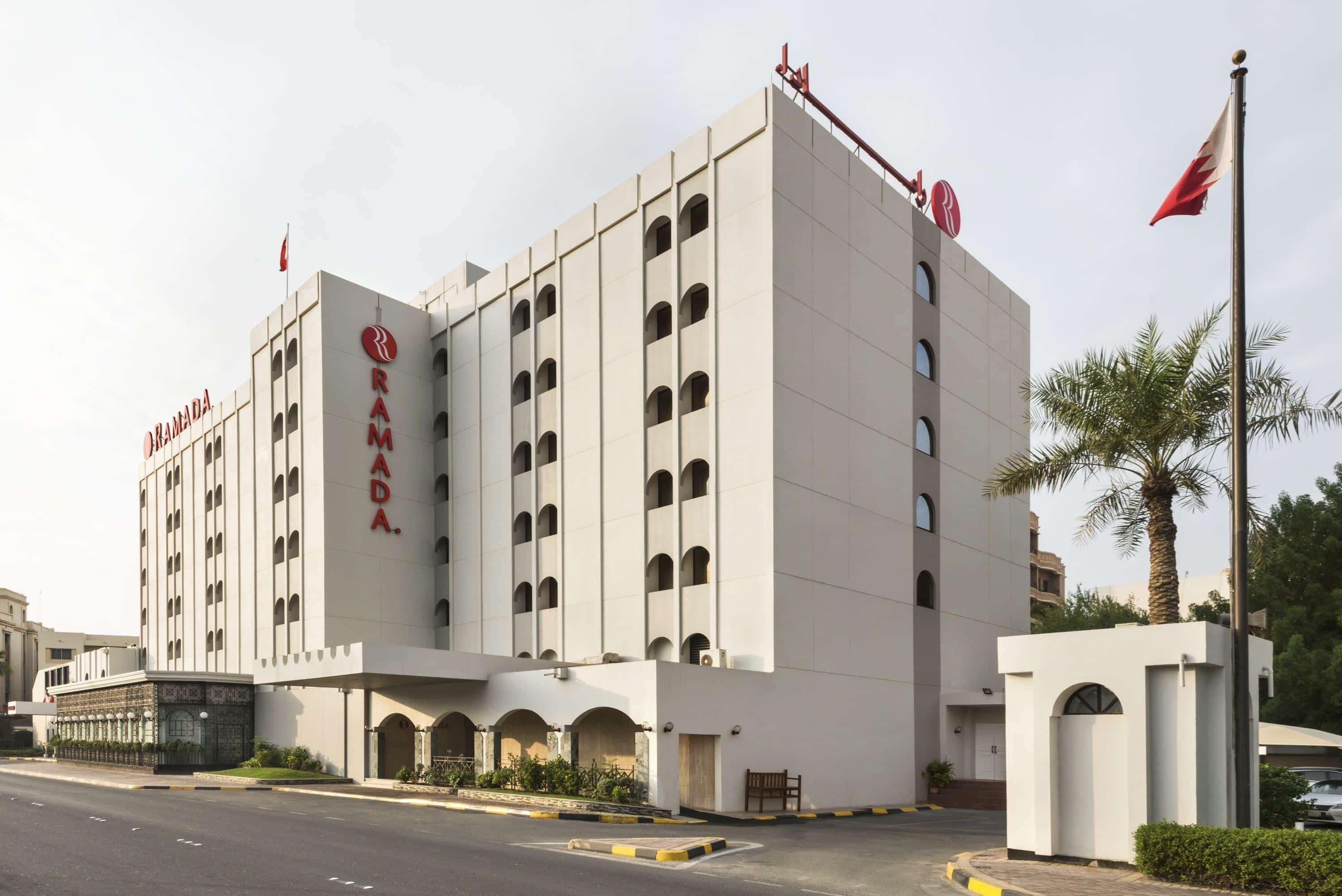 Ramada by Wyndham Bahrain Hotel Al-Manamah Bagian luar foto
