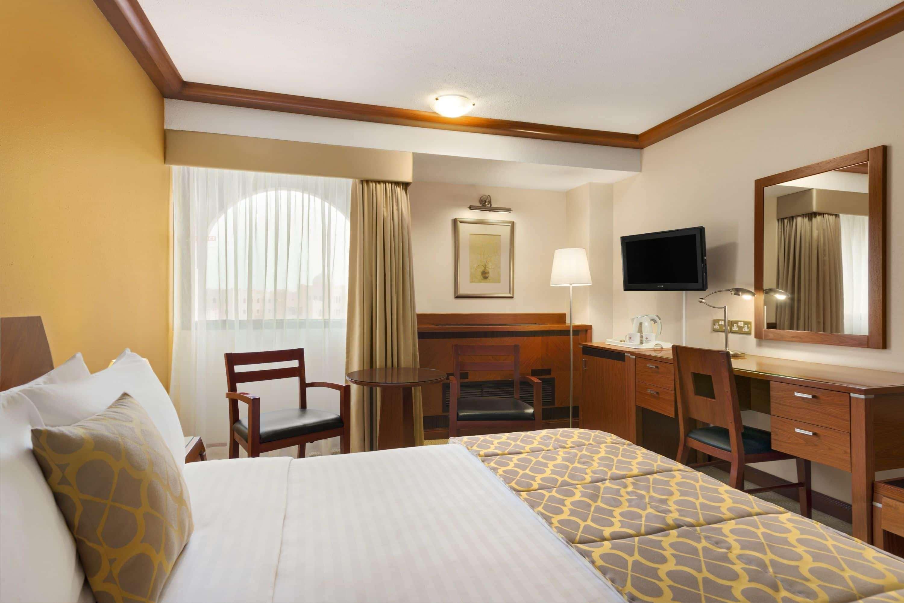 Ramada by Wyndham Bahrain Hotel Al-Manamah Bagian luar foto