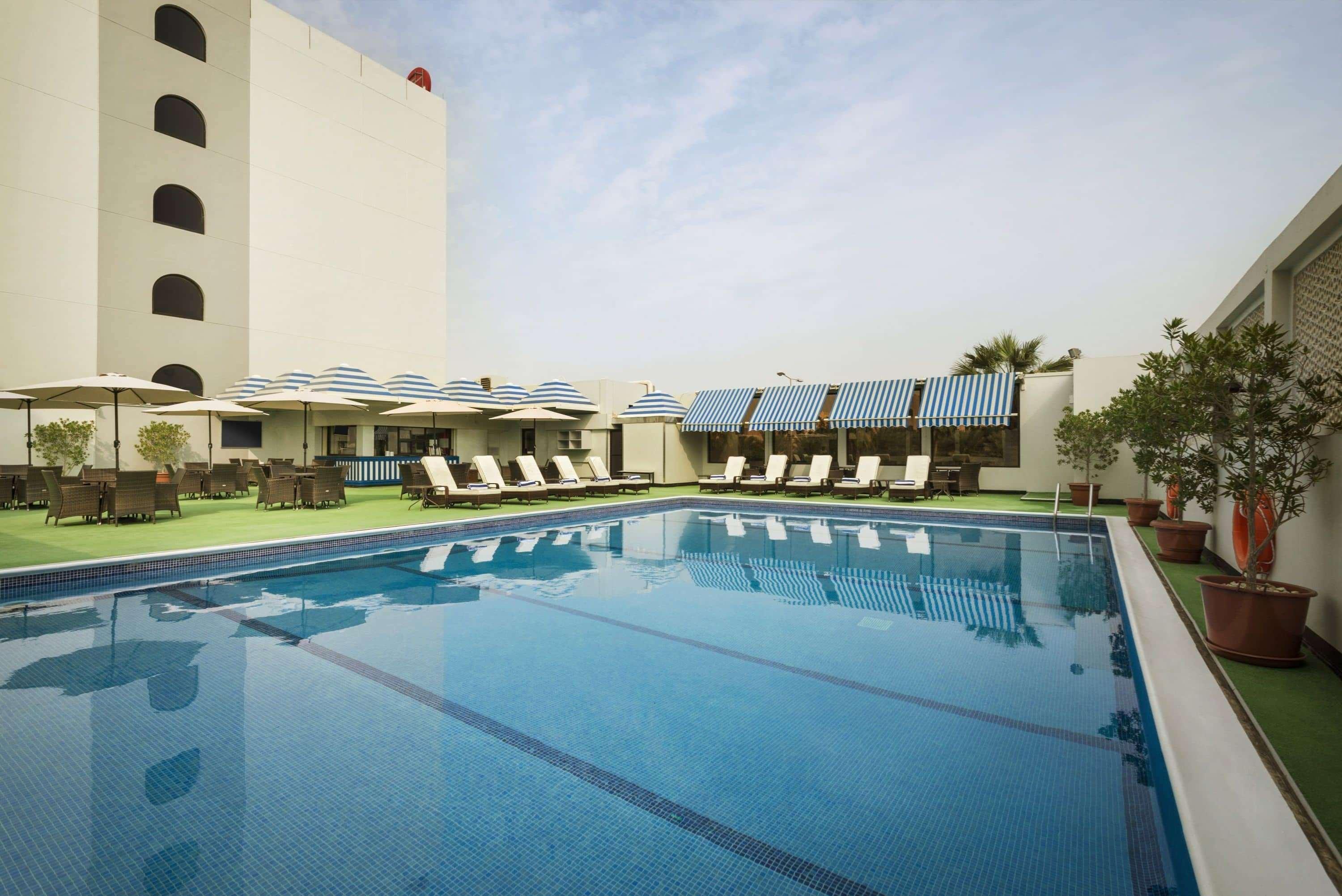 Ramada by Wyndham Bahrain Hotel Al-Manamah Bagian luar foto