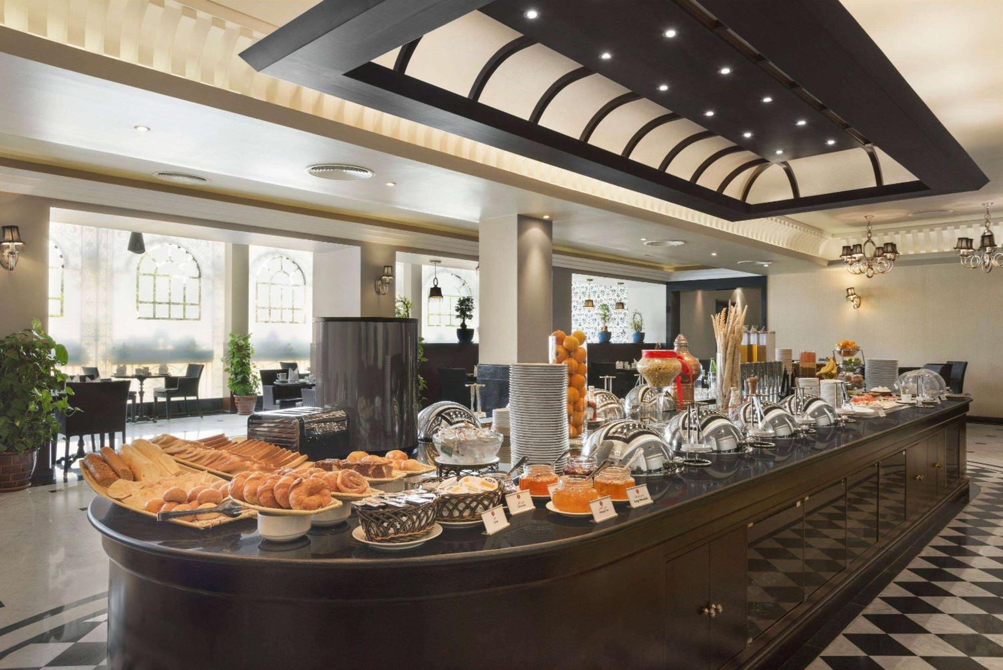Ramada by Wyndham Bahrain Hotel Al-Manamah Bagian luar foto