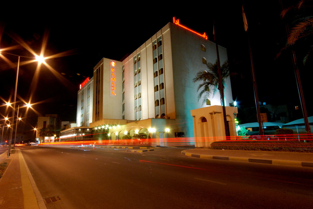 Ramada by Wyndham Bahrain Hotel Al-Manamah Bagian luar foto