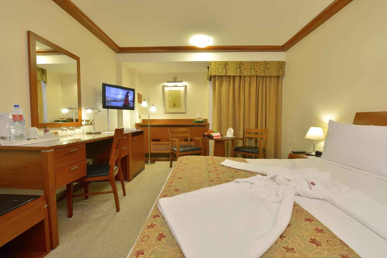 Ramada by Wyndham Bahrain Hotel Al-Manamah Bagian luar foto