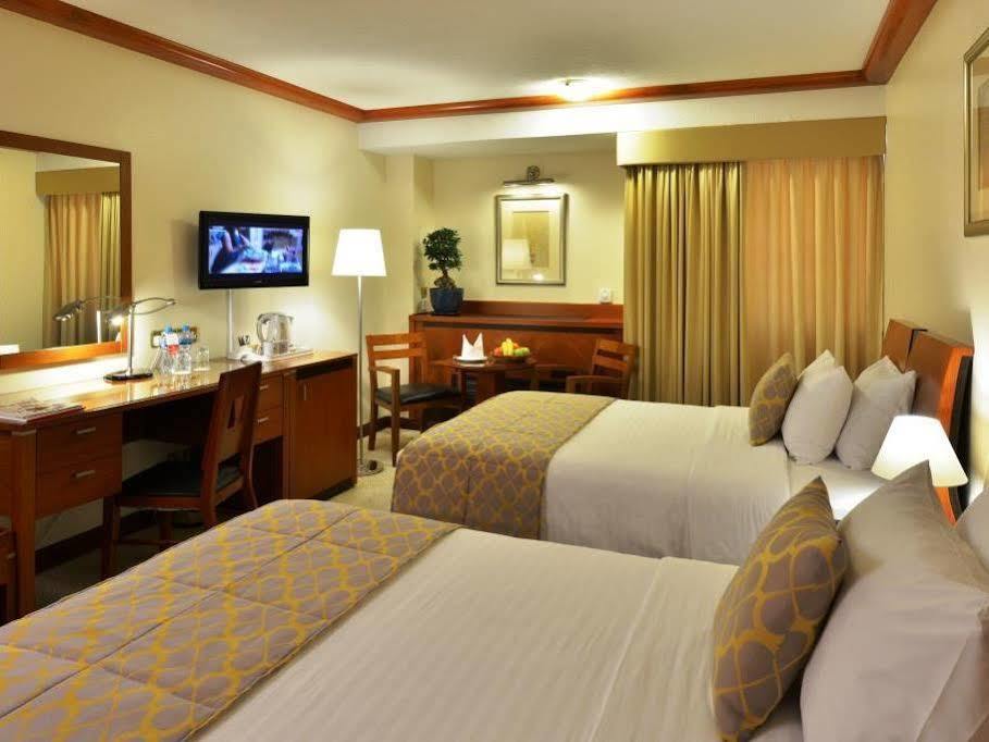 Ramada by Wyndham Bahrain Hotel Al-Manamah Bagian luar foto