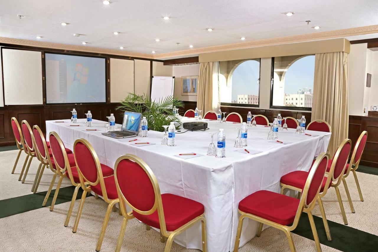 Ramada by Wyndham Bahrain Hotel Al-Manamah Bagian luar foto