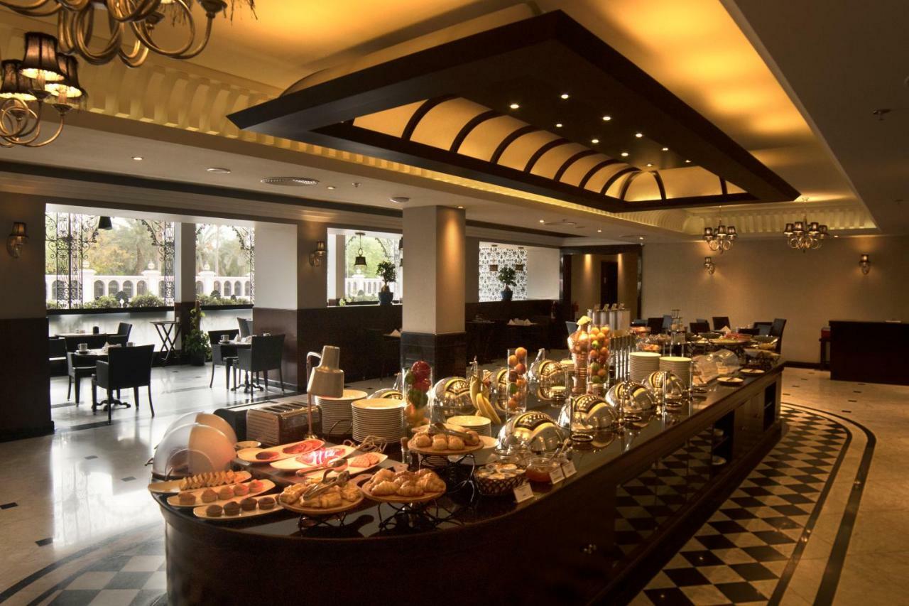 Ramada by Wyndham Bahrain Hotel Al-Manamah Bagian luar foto
