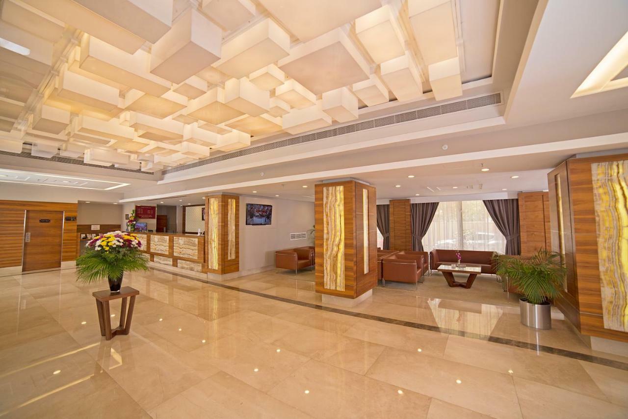 Ramada by Wyndham Bahrain Hotel Al-Manamah Bagian luar foto