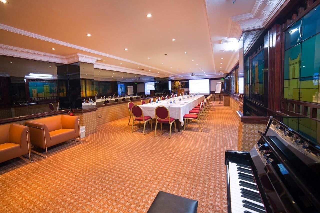 Ramada by Wyndham Bahrain Hotel Al-Manamah Bagian luar foto